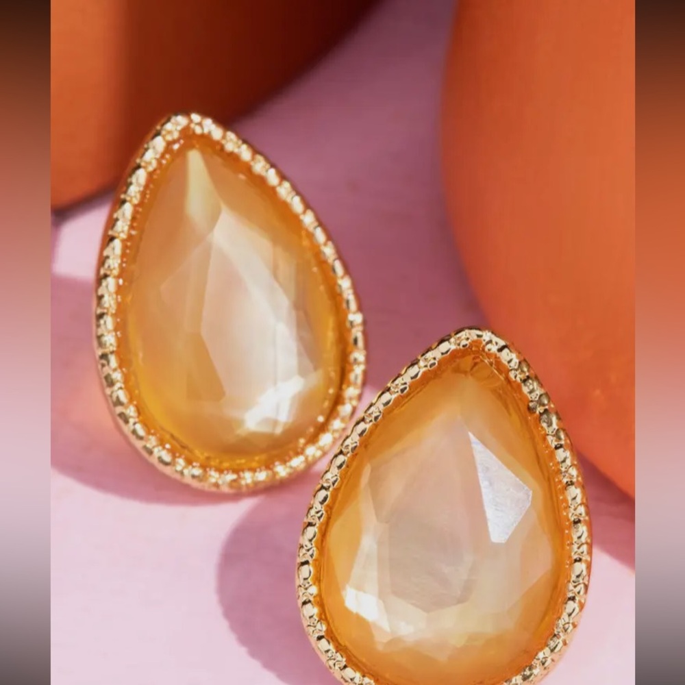 Tear drop studs